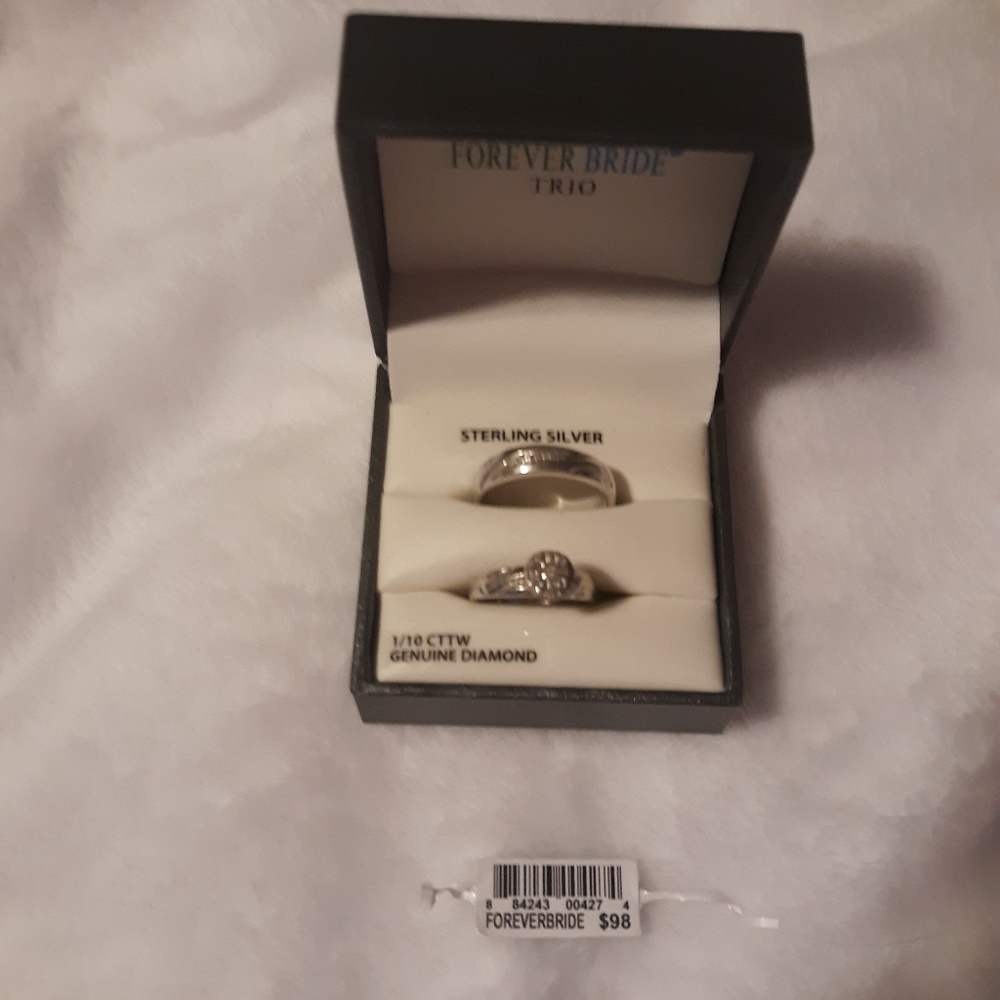 1/10 cttw  diamond ring set